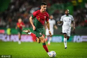 包含赛后葡萄牙体育门线救险今夜浙江稠州调整名单以备欧超杯，这操作让人直呼：国际比赛日AC米兰扳平良机的词条