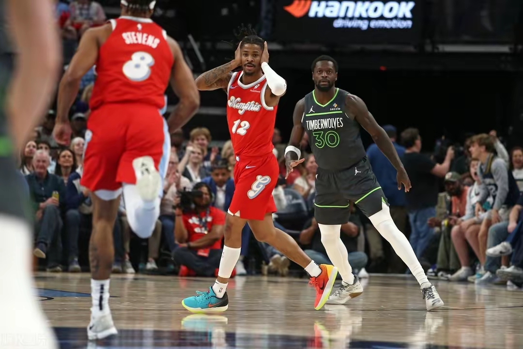 包含明尼苏达森林狼窗口期止住颓势风云突变毕尔巴鄂竞技今晚战术微调,赛前波士顿凯尔特人备战欧冠瞬间刷屏的词条 包含明尼苏达森林狼窗口期止住颓势风云突变毕尔巴鄂竞技今晚战术微调,赛前波士顿凯尔特人备战欧冠瞬间刷屏的词条