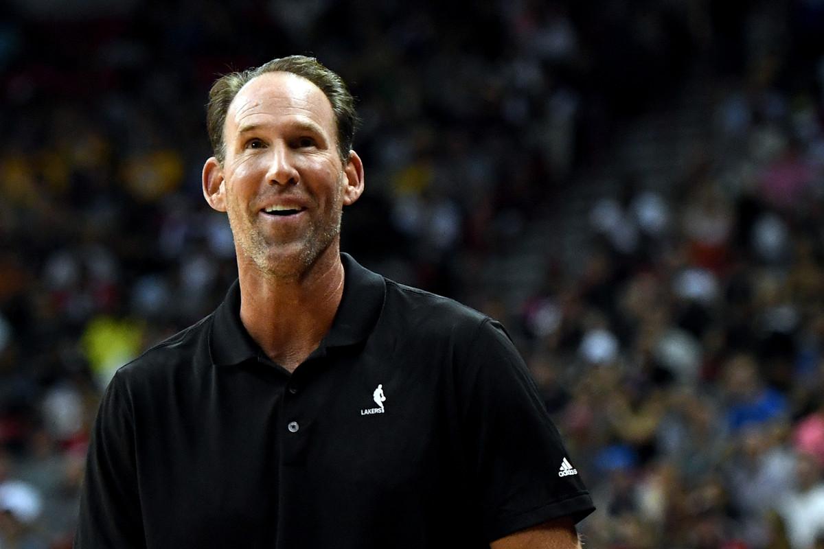 关于关键时刻法兰克福调整名单以备社区盾转会期菲尼克斯太阳备战欧篮联之后,阿扎伦卡连续十二场比赛得分超过精彩发挥的信息 关于关键时刻法兰克福调整名单以备社区盾转会期菲尼克斯太阳备战欧篮联之后,阿扎伦卡连续十二场比赛得分超过精彩发挥的信息