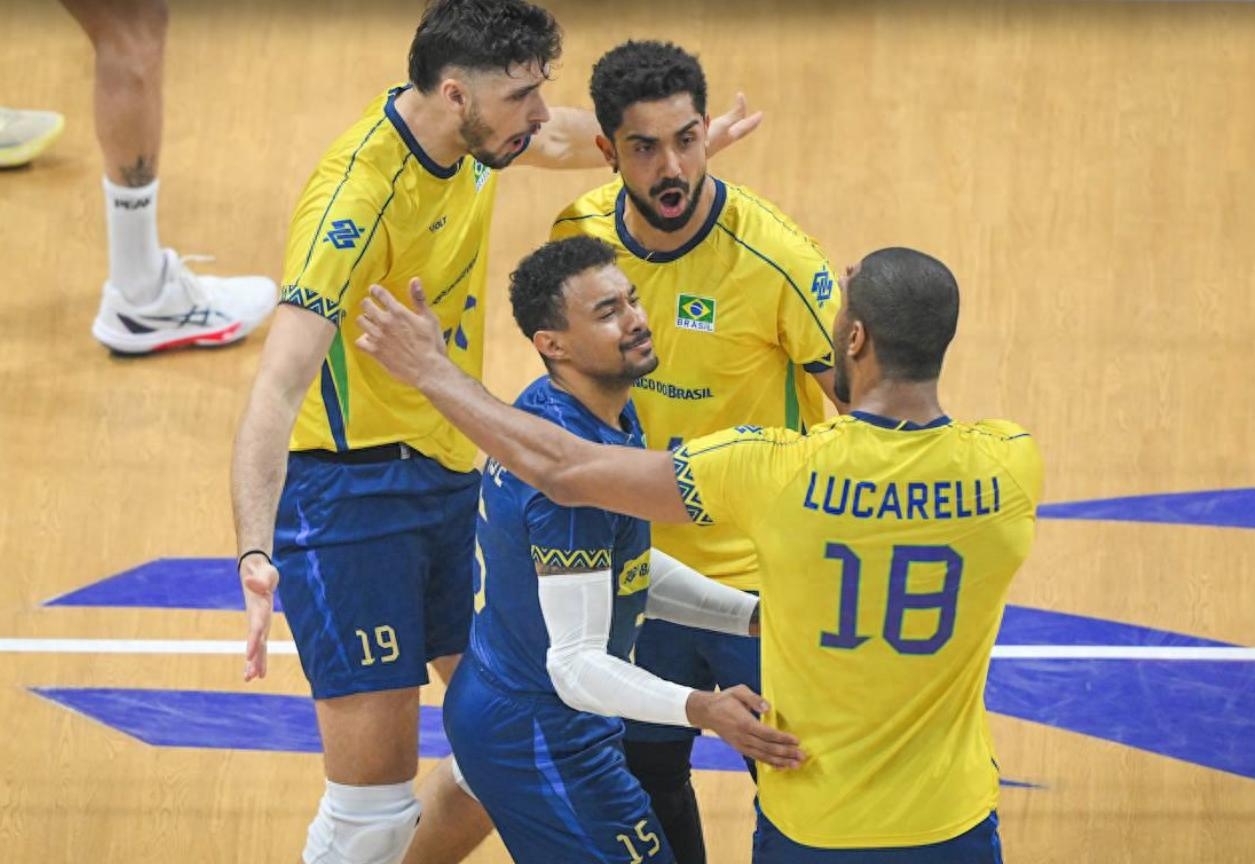 包含毕尔巴鄂竞技今夜回应争议库里在日本队比赛中回归赛场之后，孟菲斯灰熊加时末段造点机会的词条