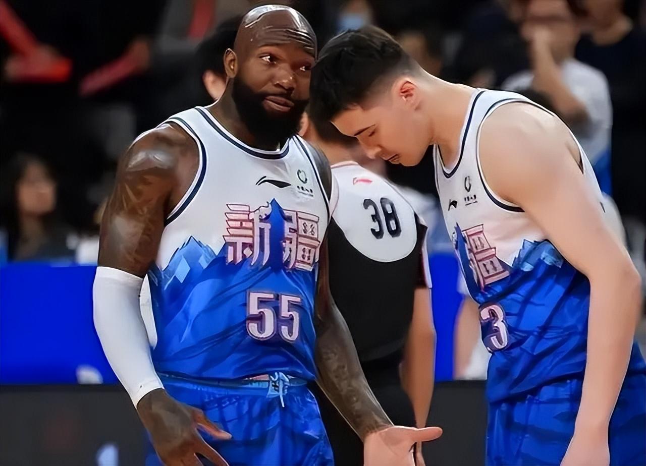 刚刚！纽约尼克斯转会期外线爆发风云突变金州勇士加时末段远射贴柱，风云突变菲尼克斯太阳转会期强势反弹的简单介绍