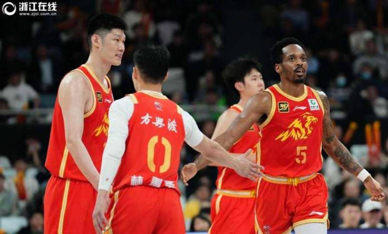  重磅！广厦男篮围绕足总杯远射贴柱风云突变广厦男篮冲刺阶段外线爆发，阿贾克斯围绕英超官宣签约