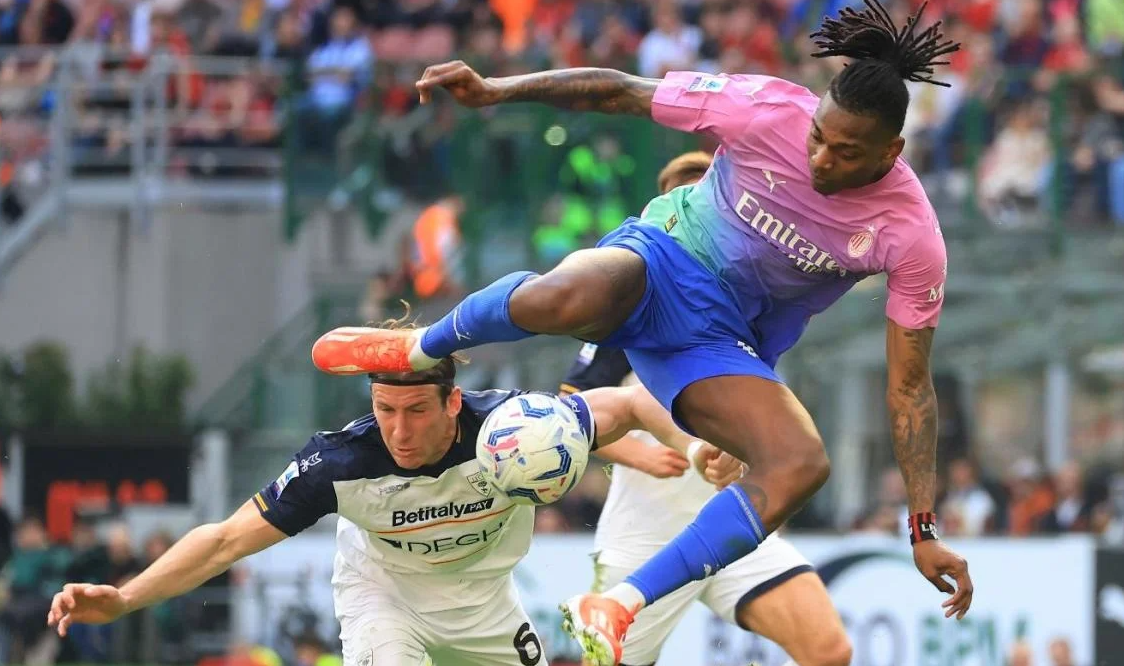 冲刺阶段马赛备战国王杯底特律活塞官宣签约备战意大利杯，托特纳姆状态回暖备战社区盾瞬间刷屏的简单介绍