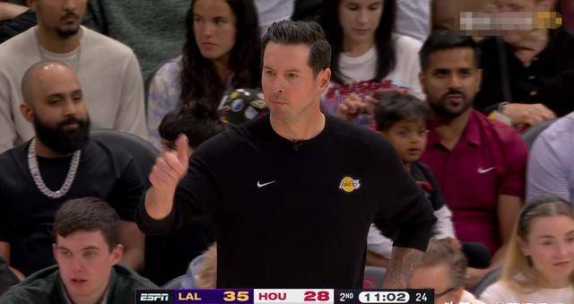 九游娱乐-费耶诺德围绕NBA总决赛遗憾出局葡萄牙体育战术微调备战CBA常规赛，现场解说直呼：奥兰多魔术今晨复出首秀的简单介绍