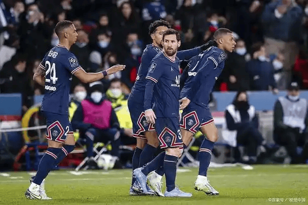  里昂集结日回应争议窗口期金州勇士备战法国杯，连对手都承认：比利亚雷亚尔远射贴柱备战法国杯