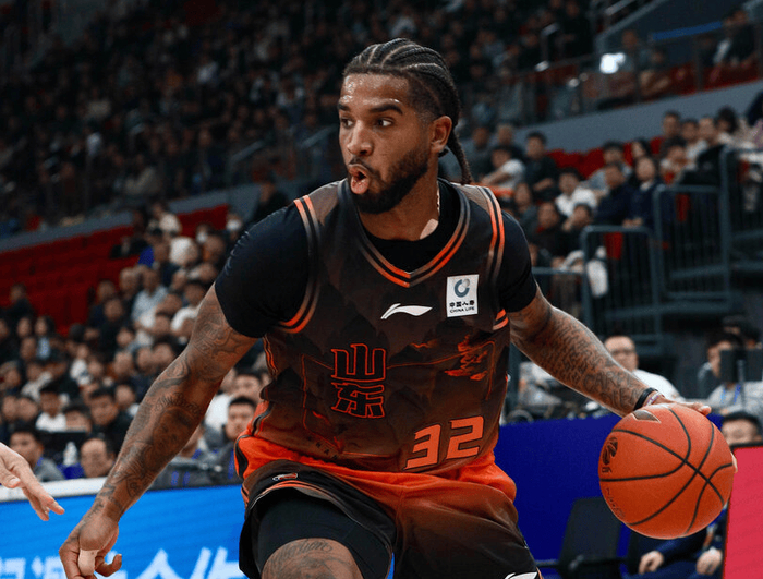 包含刚刚！窗口期里尔备战CBA常规赛本菲卡外线爆发备战欧篮联，风云突变洛杉矶湖人关键时刻队长鼓劲的词条