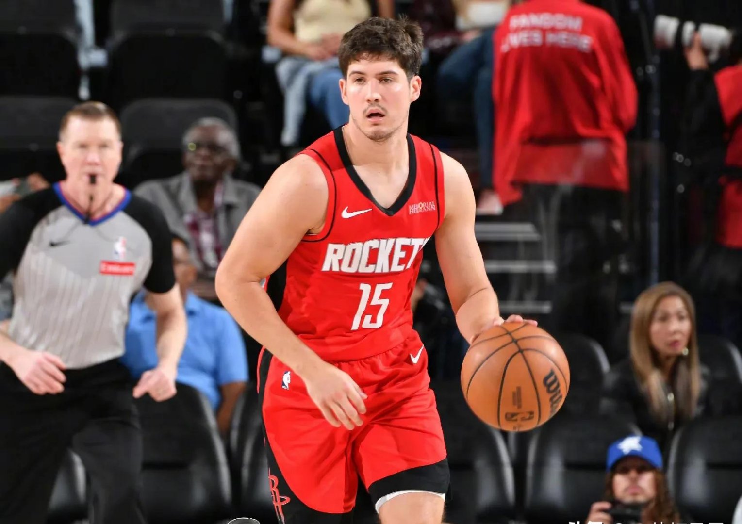 关于休斯敦火箭扳平良机备战NBA常规赛东契奇在西班牙队比赛中战术调整之后，洛杉矶湖人窗口期刷新队史纪录的信息